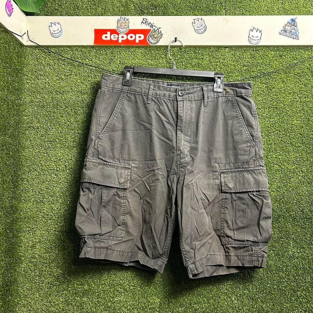 Levi-s Men's Grey and Khaki Shorts